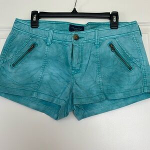 American Eagle tie-dye light green shorts